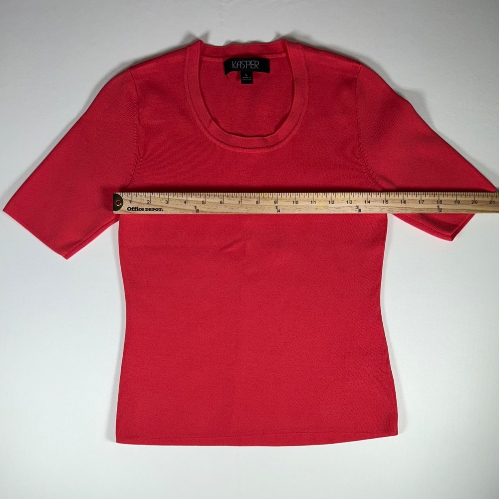 Kasper Women Large Coral Pink Knit Top Short Sleeve Rayon Blend NWOT - Picture 3 of 7